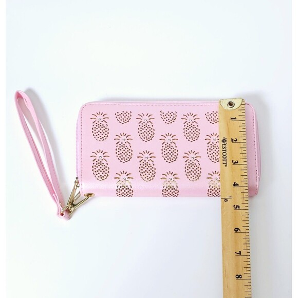 Wristlet Wallet Pink Embossed Pineapple NIU Boutique Goldtone Embellishments New - Picture 10 of 12